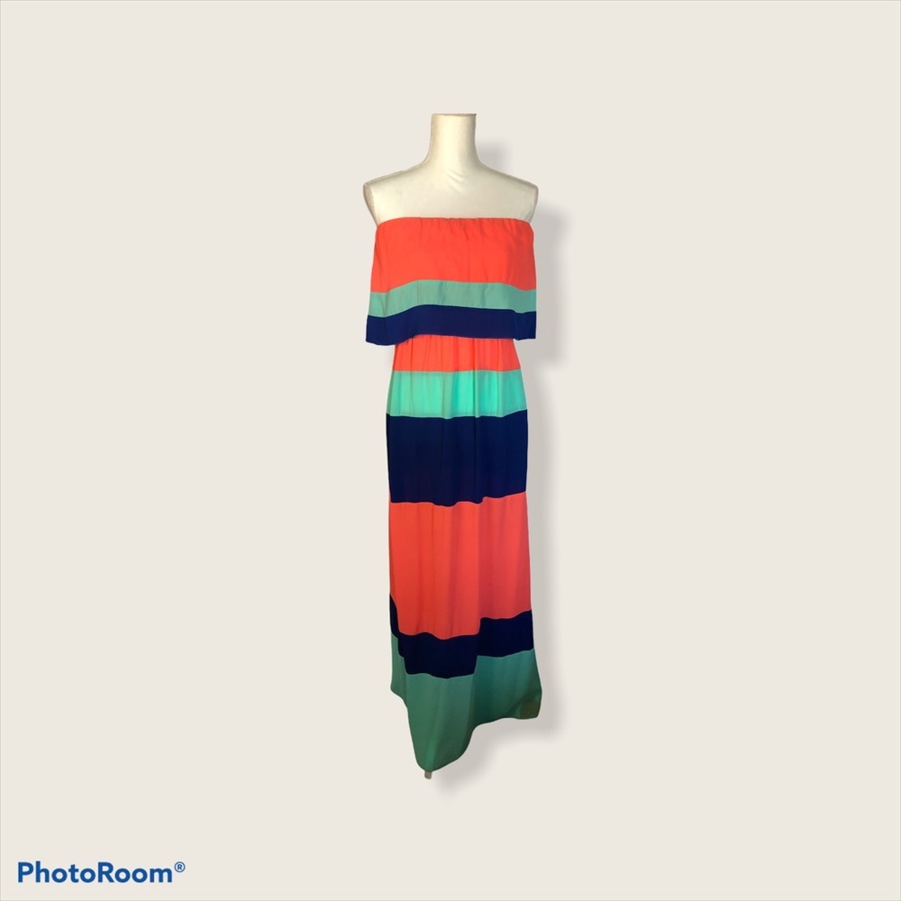 Karlie women’s strapless dress.  Size medium